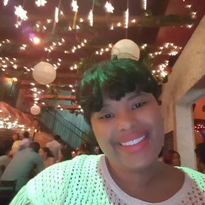 Meet your Posher, Rena